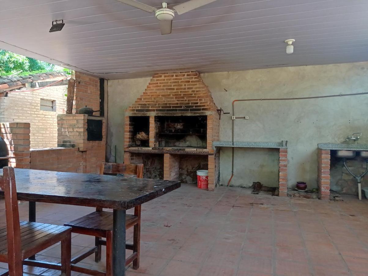 Hotel La Aparesida Areguá المظهر الخارجي الصورة